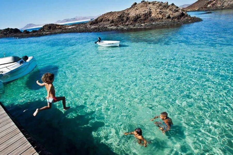 Lanzarote: Lobos Island Half-Day Dolphin Watching Trip - Who will enjoy this trip most