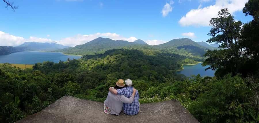 lovina bali: Dolphin watching, waterfall and local lunch - Starting before sunrise in Lovina