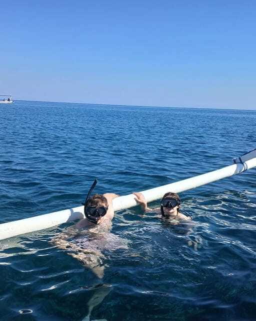 Lovina : SPECIAL FULL TRIP dolphin watch, swim, and snorkel - How the guides affect the morning