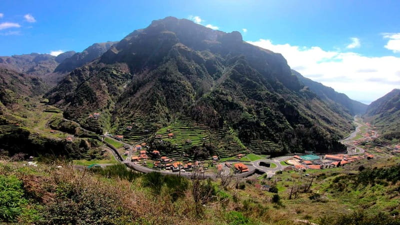 Madeira: Cabo Girão, Wines Experience and Dolphins Watching - Cabo Girão gives you Madeira from a dramatic height