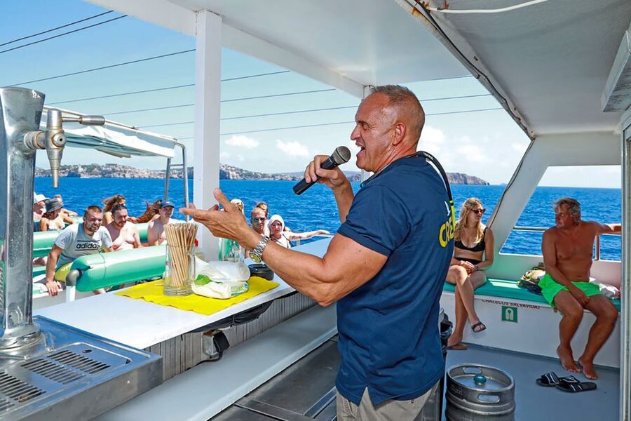 Mallorca: Dolphin Watching Cruise - The Best Seats and Smart Packing Tips