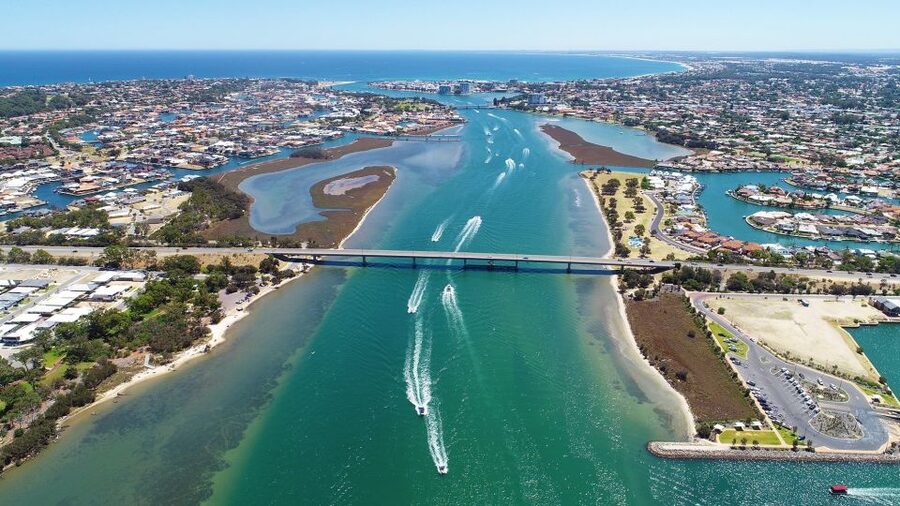 Mandurah: Dolphin and Views Cruise - Who should book this Mandurah cruise?