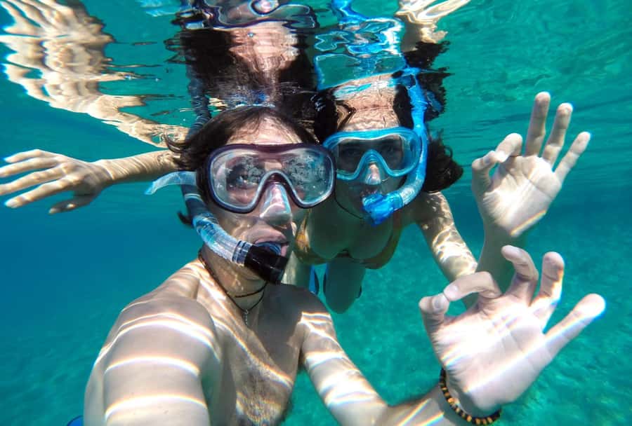 Matemwe: Mnemba Island Dolphin & Snorkeling Boat Trip - Snorkeling near Mnemba Island