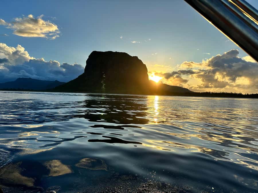 Mauritius Le Morne: Eco-Friendly Dolphin Watching Tour - Why the early time is worth setting an alarm for