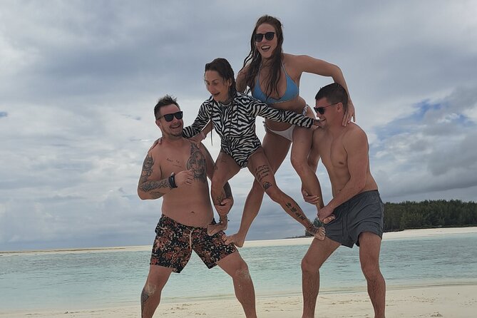 Mnemba Island snorkeling and Swimming with Dolphin - The guides and the human side of the trip