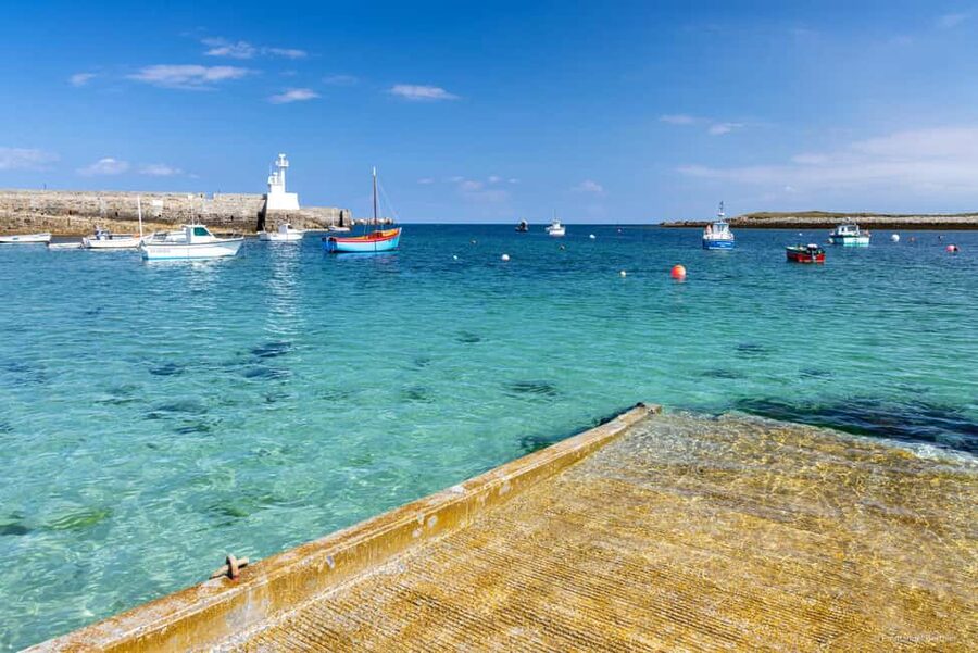 Molène Archipelago: Sea trips from Crozon. Seals, dolphins, - The 2.5-hour stop on Molène Island