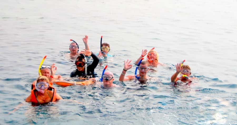 Muscat: 4-Hour Snorkeling Tour with Dolphin watching - A four-hour taste of Oman’s coast
