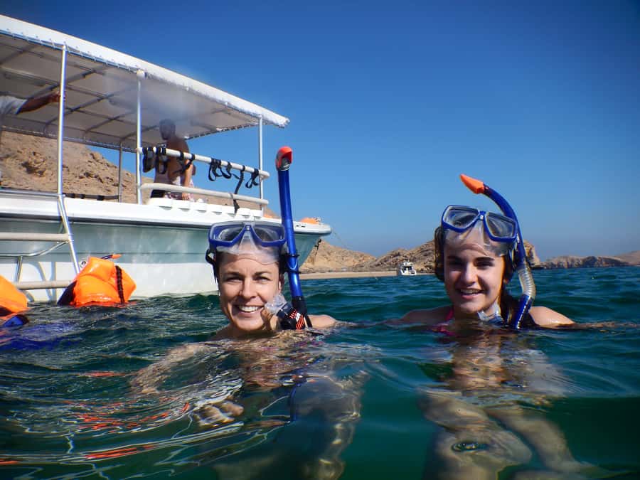 Muscat: 4-Hour Snorkeling Tour with Dolphin watching - Pickup in Muscat and the ride to the sea