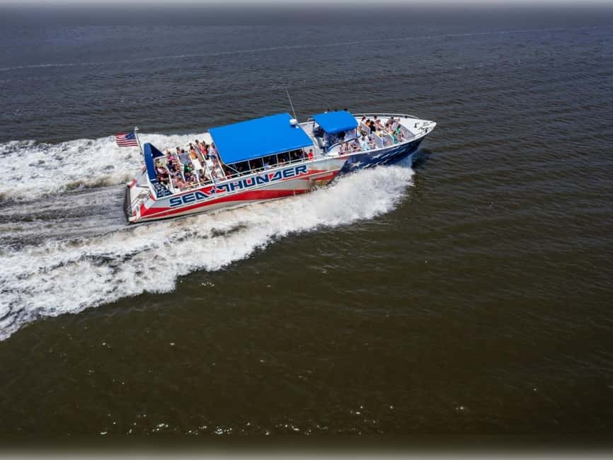 Myrtle Beach: Dolphin Cruise on the Sea Thunder - Searching for dolphins in the Atlantic