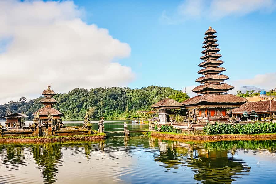 North Bali: Sunrise Tour with Dolphins, Waterfalls & Temples - Key points at a glance