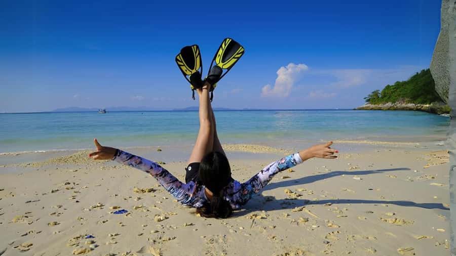 Phuket: Raya Island, Maithon Island, & Dolphin Spotting Tour - Banana Bay and the best underwater stop