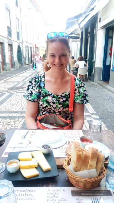 Ponta Delgada: Fat Dolphin Food Tours - Two cheese stops, with time to compare