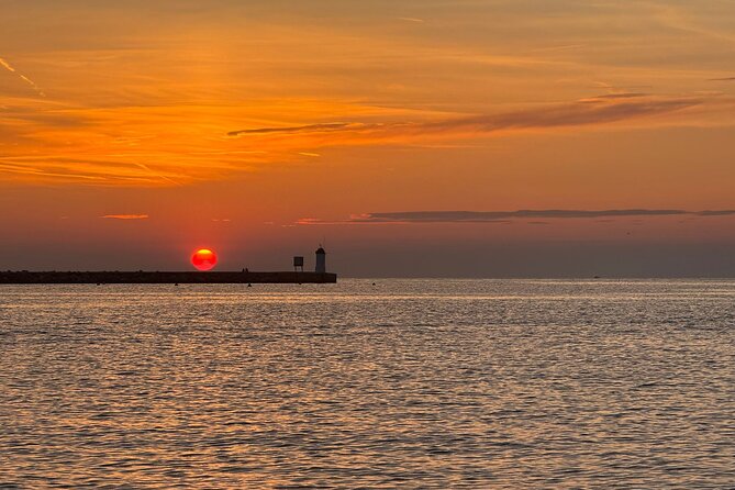 Porec Sunset Shared Cruise on Speedboat with Dolphin Sightseeing - The first mission: finding dolphins