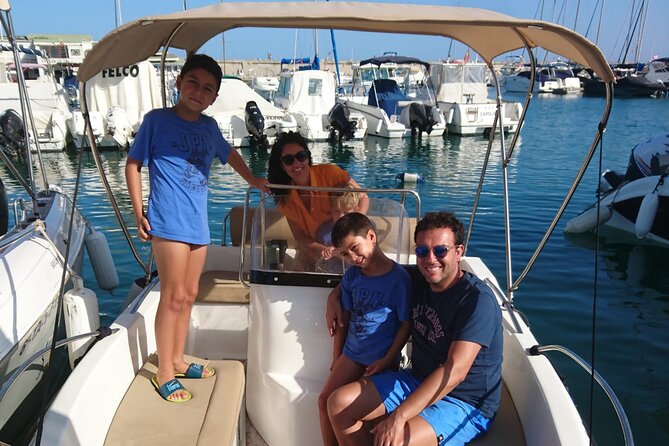 Private boat rental without title dolphin watching - One hour or four hours?