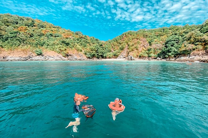 Private Boat Tour with Dolphin Spotting and Snorkelling from Phuket - Service and personal attention
