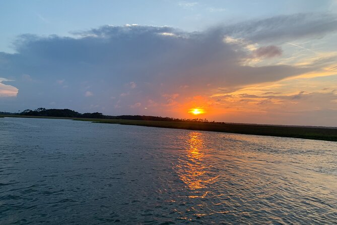 Private Charleston Sunset & Dolphin Cruise - Creeks, Inlets, and Evening Wildlife