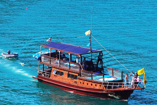 Private Full-Day Blue Dragon Yacht for Snorkeling Koh Tan & Visit Pink Dolphin - Why the Blue Dragon feels different from a standard boat tour