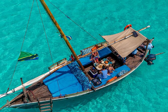 Private/Sharing: Snorkeling with Dolphins Sandbank in Mnemba - Dolphin spotting on the route to Mnemba