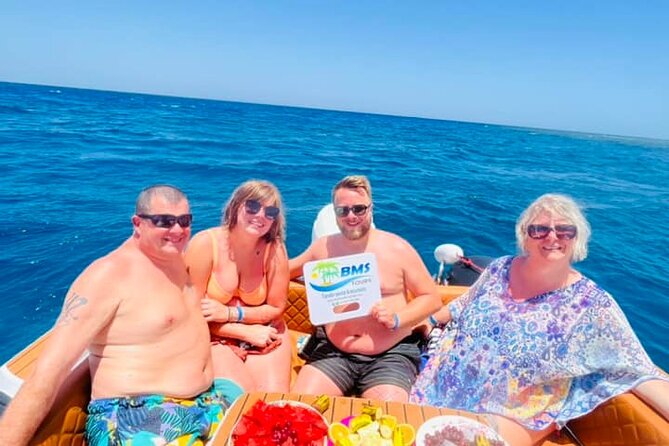 Private Speed Boat 4 Hours to White Island and Dolphin House - Searching for dolphins near Hurghada
