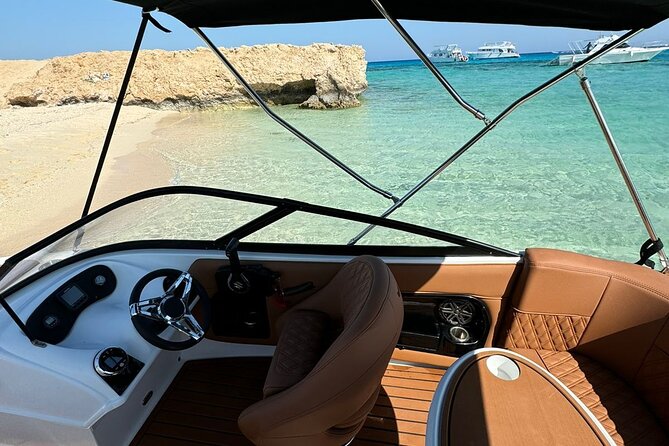 Private Speedboat Dolphins and Snorkelling Cruise in Hurghada - Abu Minqar Island and its shipwreck