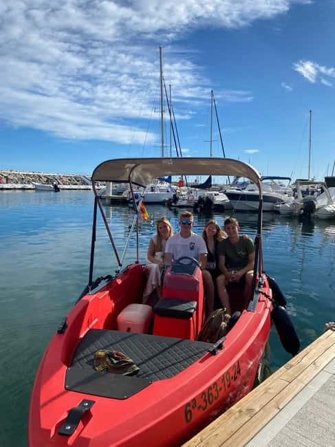 Puerto Banús: Private Cruise with Dolphins & Wakeboard - Sunset views and photography