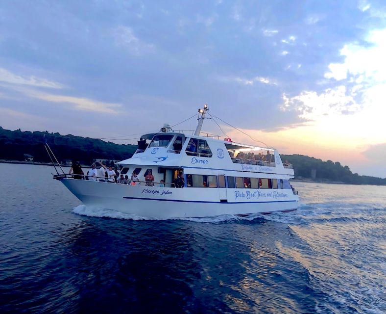 Pula: Dolphin&Sunset Cruise in Brijuni with Dinner&Drinks - Cruising beside Brijuni National Park