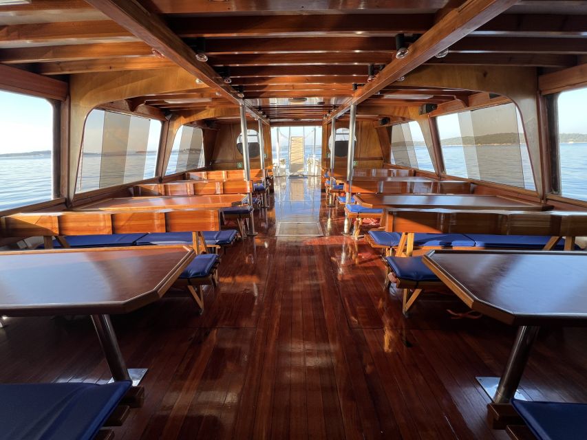 Pula: Dolphin Watching Sunset Cruise with Dinner & Drinks - FAQ