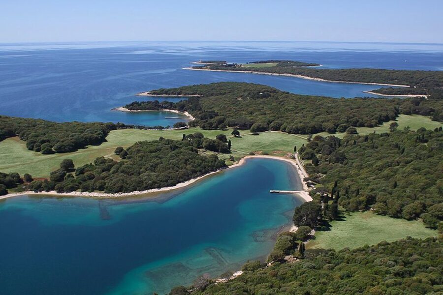 Pula: Dolphin Watching Sunset Cruise with Dinner & Drinks - Who Will Enjoy This Evening Most?