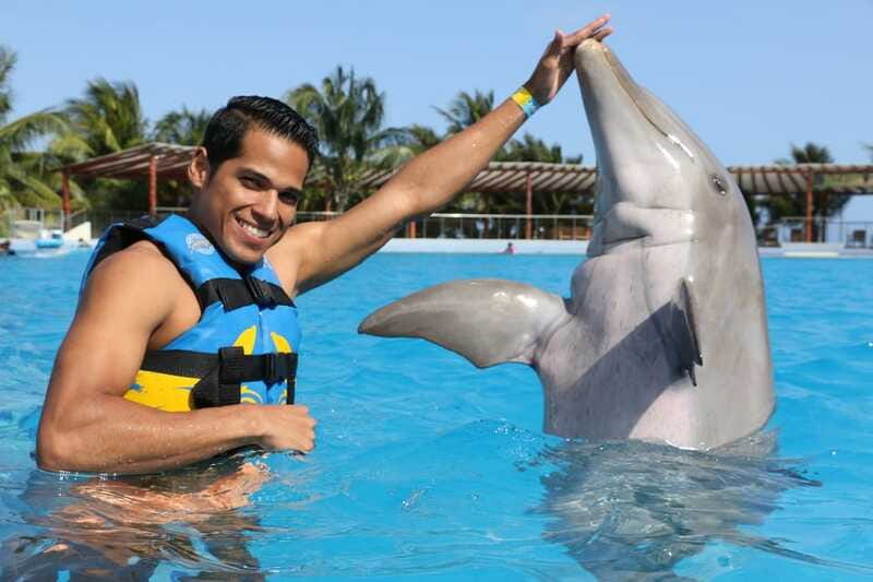 Riviera Maya: Dolphin Encounter with Beach Club Access - Photography rules and the extra-cost question