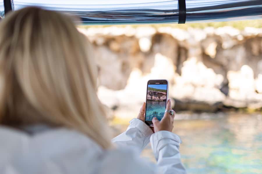 Rockingham: Shoalwater Islands, Dolphins, and Sea Lions Tour - Guides, Commentary, and the Human Side