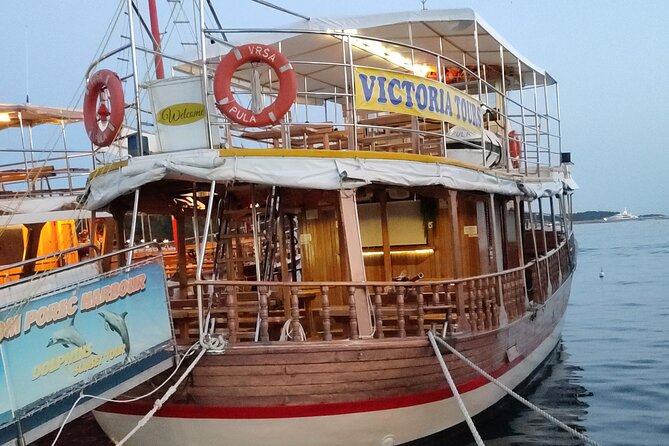 Romantic Boat Trip with Dolphin Watching - Wine, water, and soft drinks on board