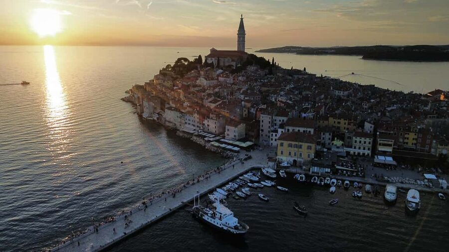 Rovinj: Sunset Speedboat Tour with Dolphin Watching - Why this Rovinj boat trip works so well at sunset