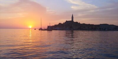 Sunset Speedboat Tour with Dolphin Watching