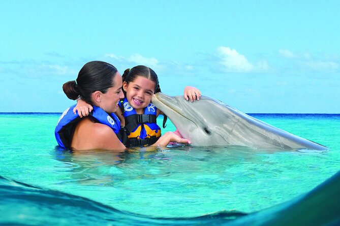 Royal Garragon with Dolphin Encounter in Isla Mujeres - Starting at Lobster Beach in Cancún at 8 a.m.