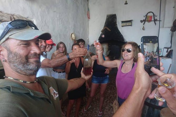 Safari & Boat Tour - Mountains & Dolphins - Four hours among springs, cork, and old villages