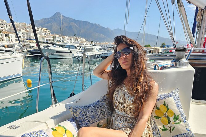 Shared Sailboat Experience Feel nature with dolphins - Looking for dolphins in open water