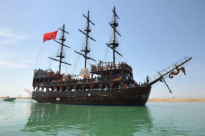 "Side: Boat Adventure to Dolphin Island – Swim and Enjoy Lunch" - Swimming, snorkeling, and time at anchor
