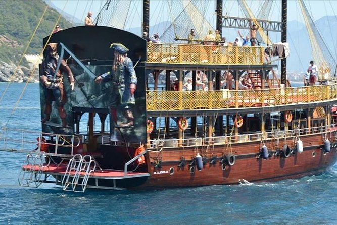 "Side: Boat Adventure to Dolphin Island – Swim and Enjoy Lunch" - What the $28.92 price really buys you