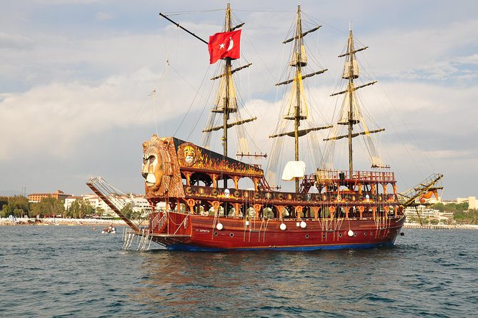 "Side: Boat Adventure to Dolphin Island – Swim and Enjoy Lunch" - Transfers and the long return to port
