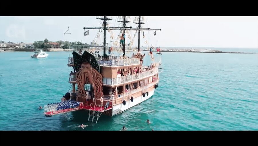 Side: Dolphin Island Boat Tour : A Seaside Adventure - The long coastal run toward Dolphin Island