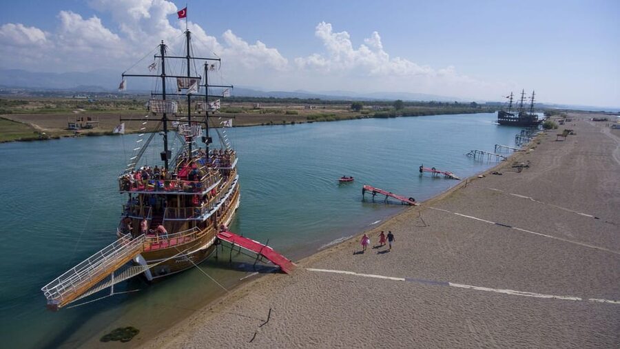 Side: Dolphin Island Boat Trip with Lunch & Unlimited Drinks - Practical tips for a better day