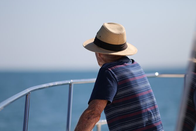 Snubfin Dolphin Eco Cruise from Broome - Snacks, drinks and the boom net