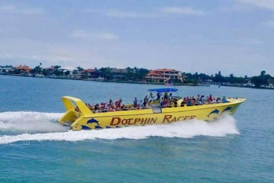 St. Pete Beach: Dolphin Racer Cruise by Speedboat - Leaving St. Pete Beach and building speed