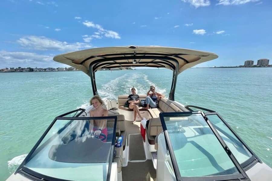 St. Petersburg: Private Barrier Island and Dolphin Boat Tour - A private way to see St. Petersburg from the water