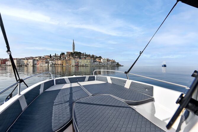 Sunrise Dolphins & Fishermen at Work speedboat tour in Rovinj - Watching fishermen pull in the nets