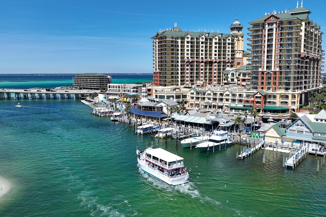 Sunset Dolphin Cruise in Destin - Crew and narration