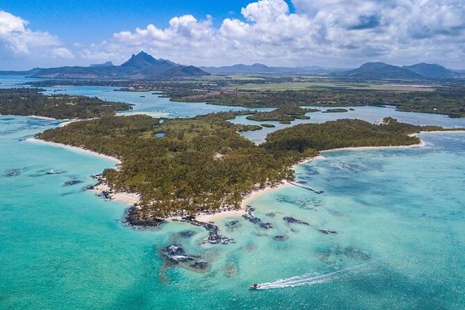 >TAXI ONLY< to DOLPHIN OR ILE AUX CERFS PARADISE ISLAND MAURITIUS - The river cruise and waterfall view