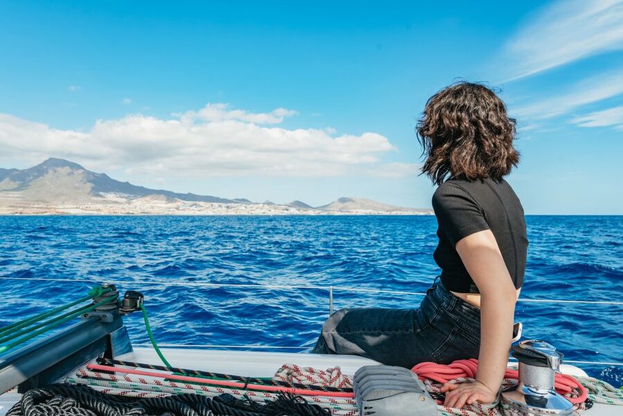 Tenerife: Whale & Dolphin Watching with Drinks and Snacks - The guides make a real difference