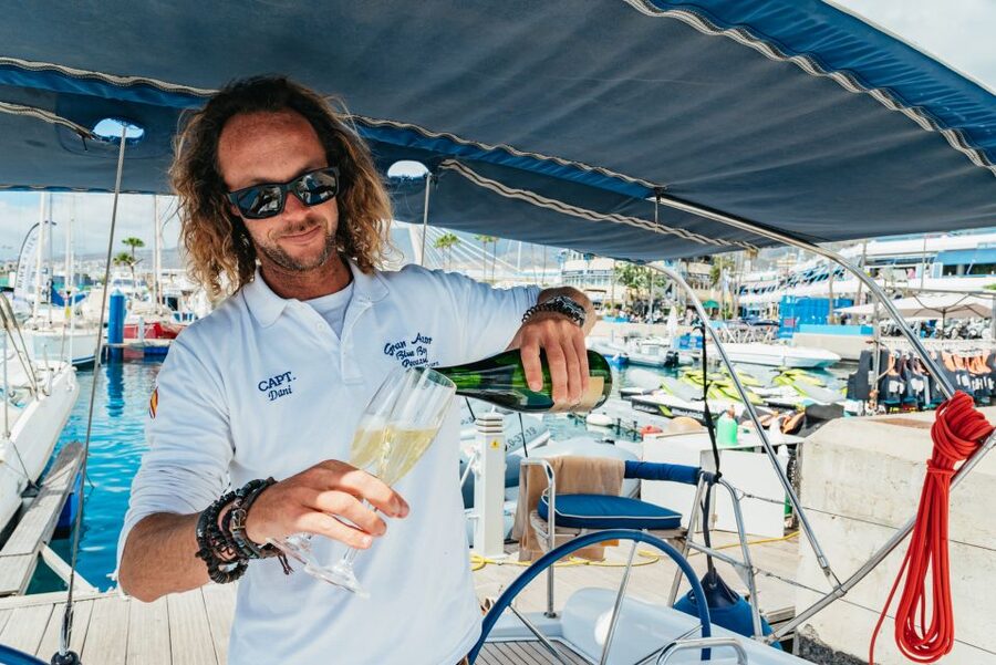 Tenerife: Whale & Dolphin Watching with Drinks and Snacks - Leaving Puerto Colón and getting settled