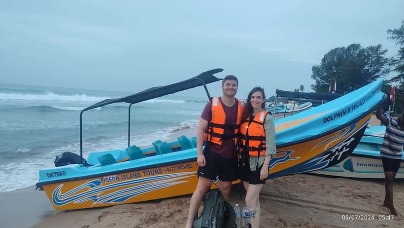 Trincomalee: Dolphin & Whale Watching Boat Tour - Who should book this outing